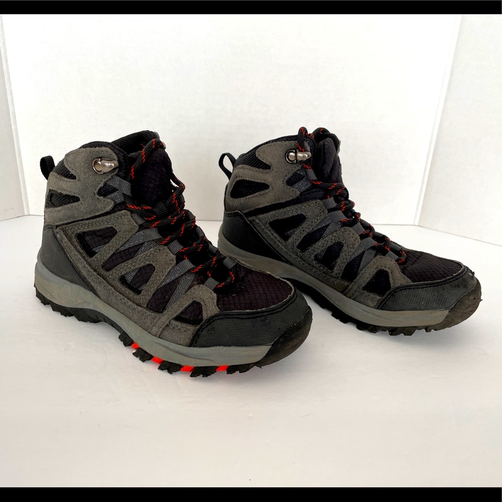 Cat & Jack Boy’s Hiking Boots